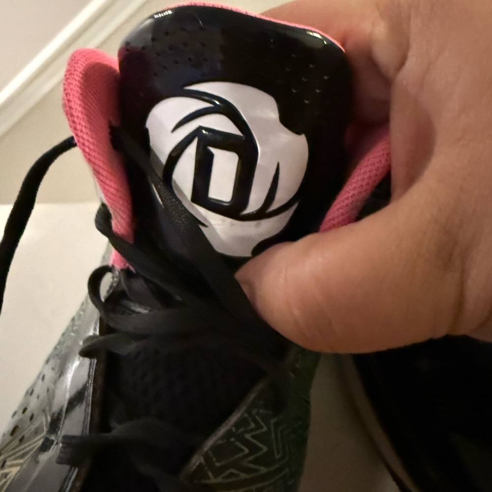 Adidas Men’s D Rose 773 III basketball shoe Size 11 - Picture 4 of 7
